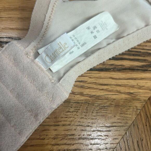 Chantelle Lace Underwire Bra – Size 36F (US DDDD) – Beige - Picture 5 of 5